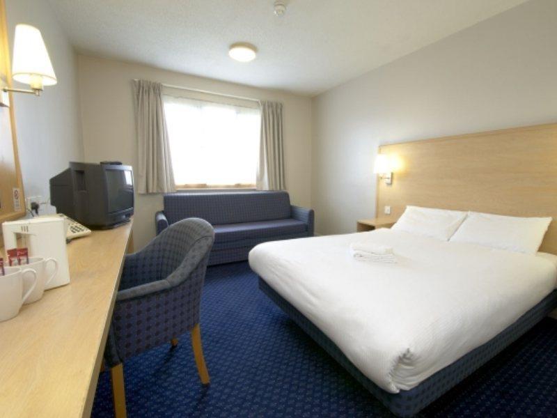 Travelodge Limerick Junction Zewnętrze zdjęcie